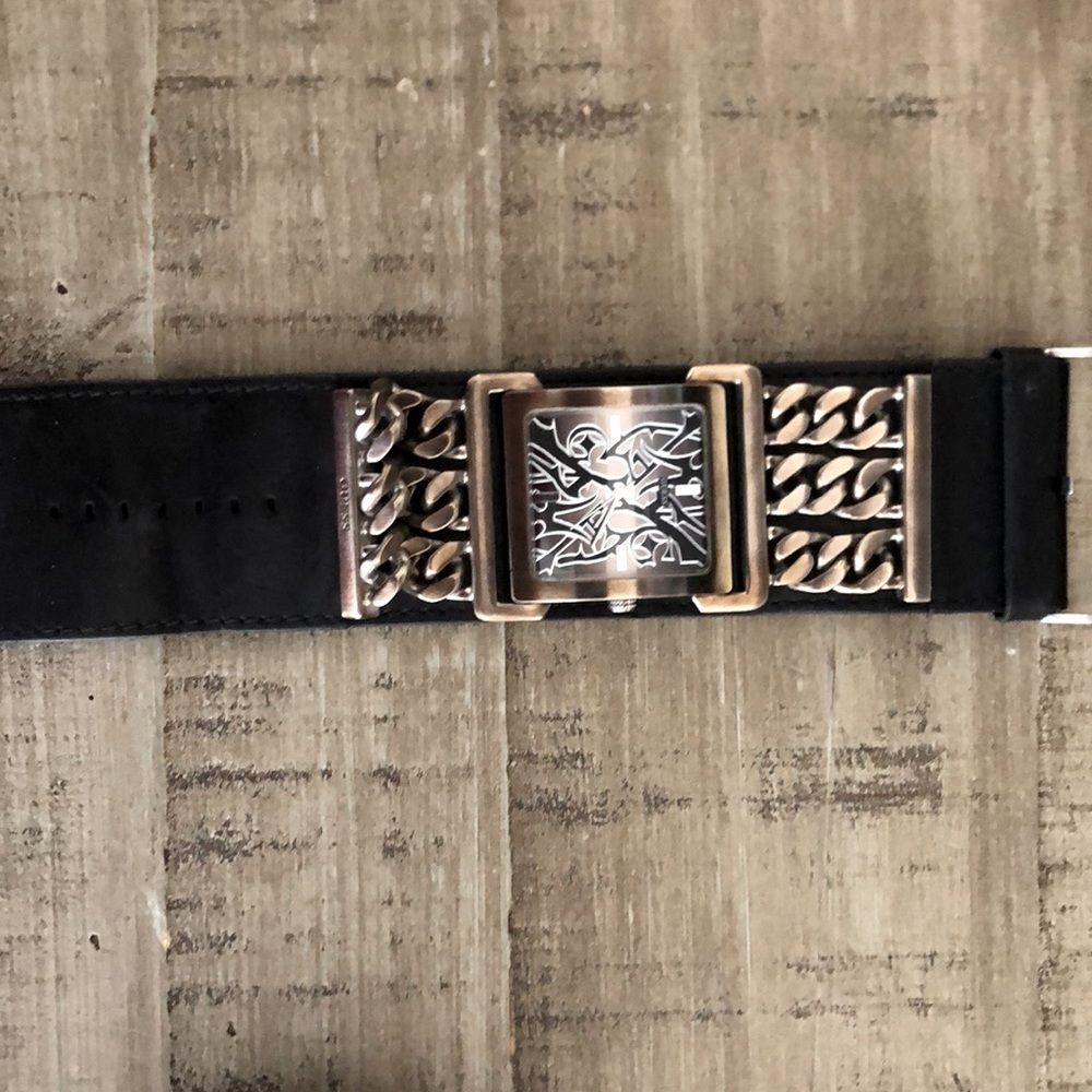 Men’s Guess watch